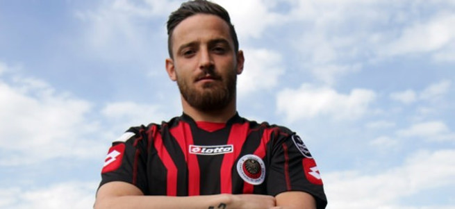 Deniz Naki'ye 12 maç men cezası