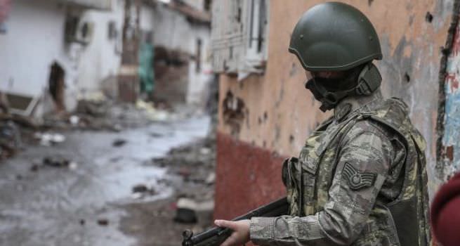 Sur'da çatışma: 4 asker yaralı