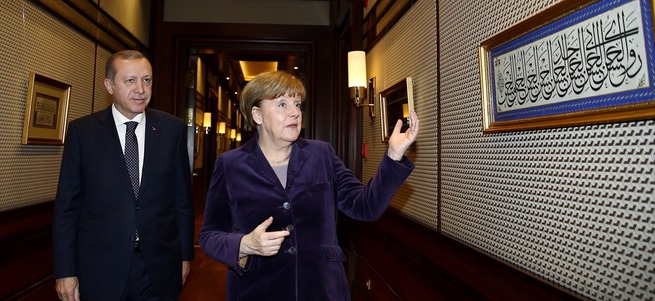 Erdoğan Merkel'i kabul etti
