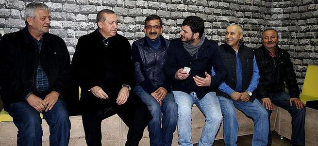 Cumhurbaşkanı Erdoğan esnafla sohbet etti