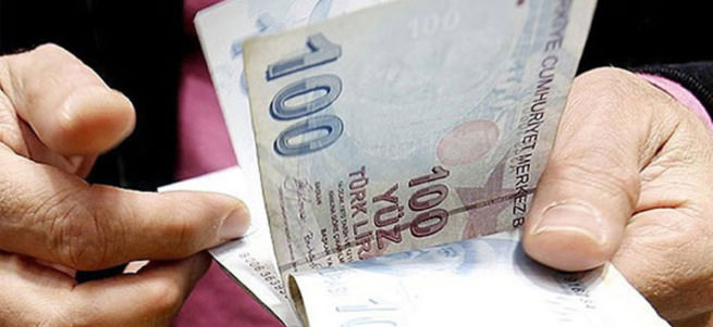 Bankalar kesenin ağzını açtı! Emekliye 600 lira
