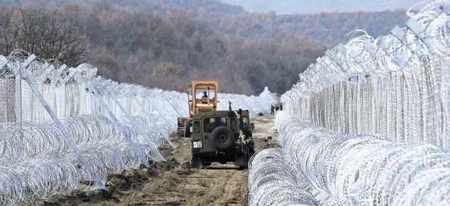 Makedonya, Yunanistan sınırını adım adım kapatıyor