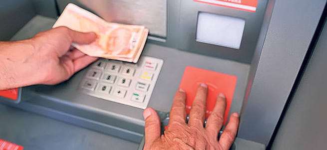 Emeklilere 3'ü bir arada 595 lira zam