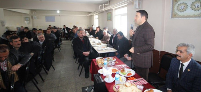 Kürt kökenli Vali PKK'nın belini kırdı