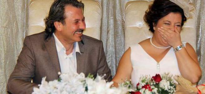 Gelin nikah masasında gülme krizine girdi