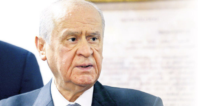 MHP lideri Devlet Bahçeli'den referanduma destek
