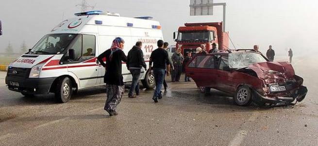 D-100'de trafik kazası!