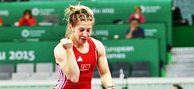 Avrupa Güreş Şampiyonası'nda Rus rakibini yenen Adar'dan altın madalya