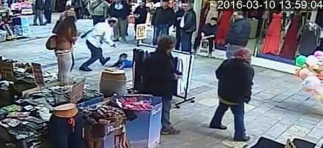 Suriyeli çocuğu döven esnaf gözaltına alındı!