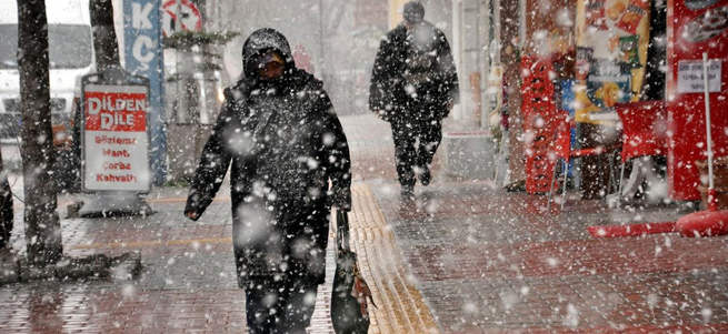 Hava durumu sert düştü kar geliyor!