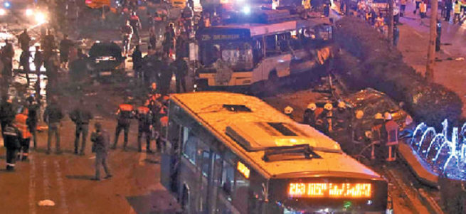 Karanlık aydınların ihanet nesli