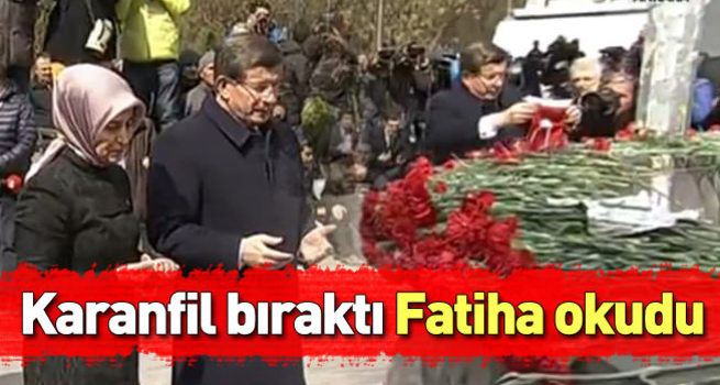 Başbakan Davutoğlu Ankara'da patlamanın olduğu yeri ziyaret etti
