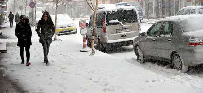 Erzurum ve Ardahan'da kar yağışı!
