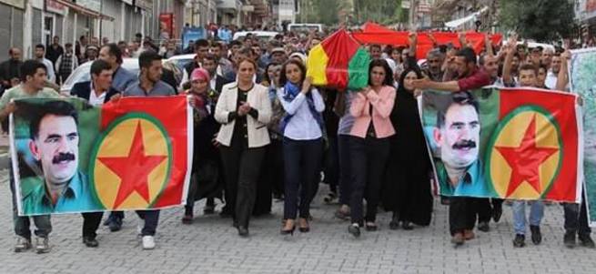 Kızımın cenazesinde örgüt propagandası yaptırmayın