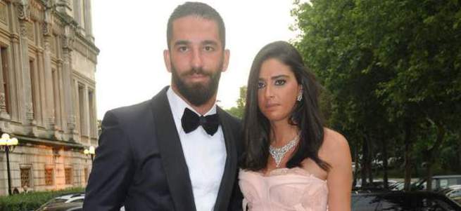 Sevgilisinin paylaşımı Arda Turan'ı kızdırdı