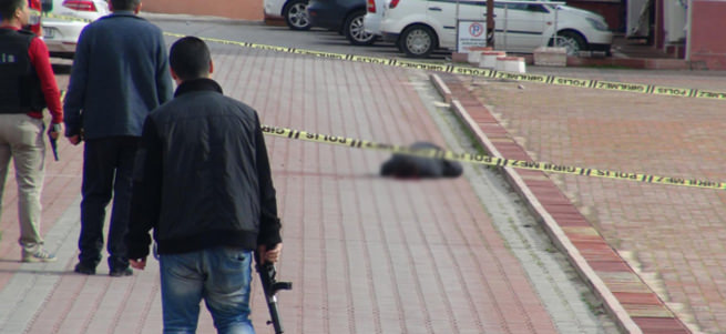 Tunceli'de valilik ve adliye binasına saldırı girişimi
