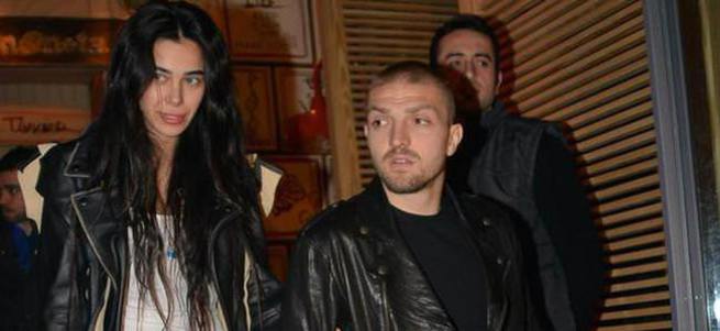Eski eşi bir kadınla görüntülenince hüngür hüngür ağladı