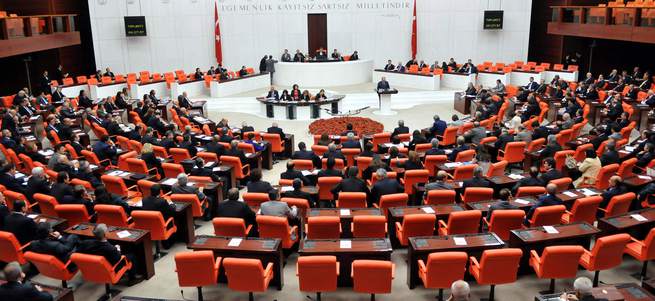 AK Parti'nin dokunulmazlık teklifi netleşti