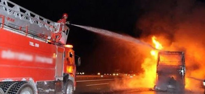İstanbul'da 4 otobüs alev alev yandı