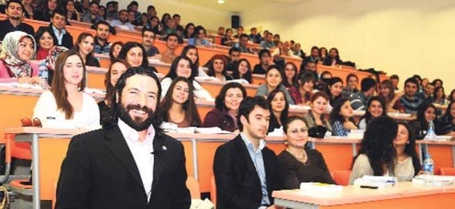 Paralel hocadan skandal çağrı: Sokağa çıkıp kafalarına sıkın