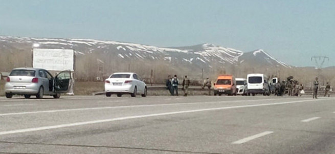 Van-Erciş’te bomba yüklü kamyonet ele geçirildi