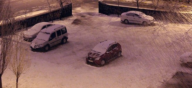 Erzurum'a kar yağdı