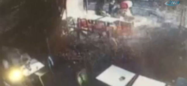 Beşiktaş’ta otomobil restorana daldı!
