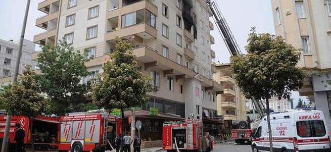 Apartmanda tüp patladı: Yaralılar var