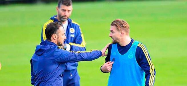 Caner'e af çıkıyor