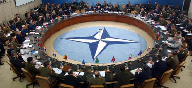 “NATO, Rusya ile savaşa hazır olmalı”