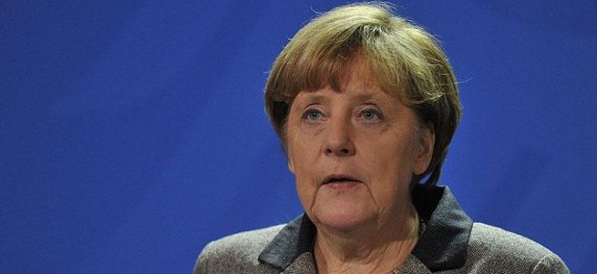 Merkel'in ofisinin önüne domuz kafası bırakıldı