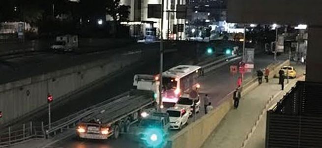 Şüpheli paketten el yapımı bomba çıktı
