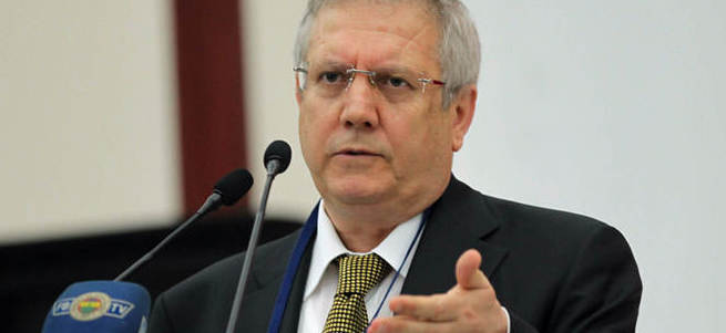 Aziz Yıldırım: Pereira seneye kalacak