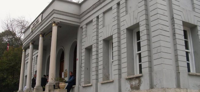 Mimarlar Odası Yıldız Sarayı'ndan çıkarıldı