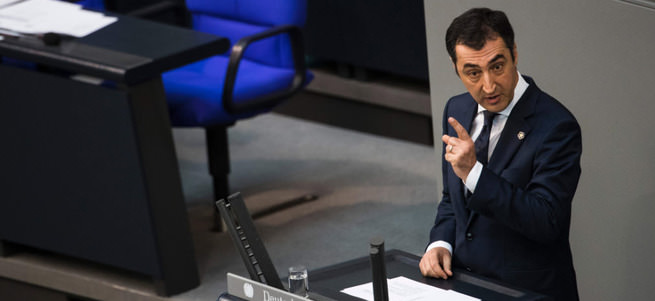 Cem Özdemir HDP ile kol kola!