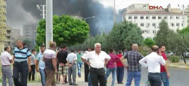 İlçe Müdürlüğü'ne bomba yüklü araçla saldırı