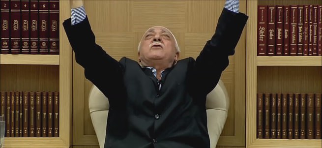 FETÖ korsan yayın yapıyor