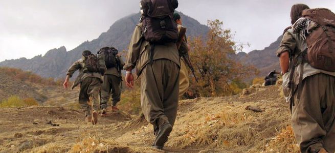 Hakkari'de askere saldırı: 2 şehit 4 yaralı