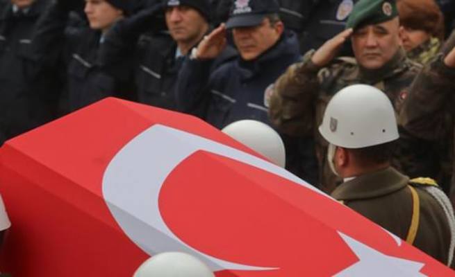 Hakkari'de kalleş saldırı: 4 asker şehit