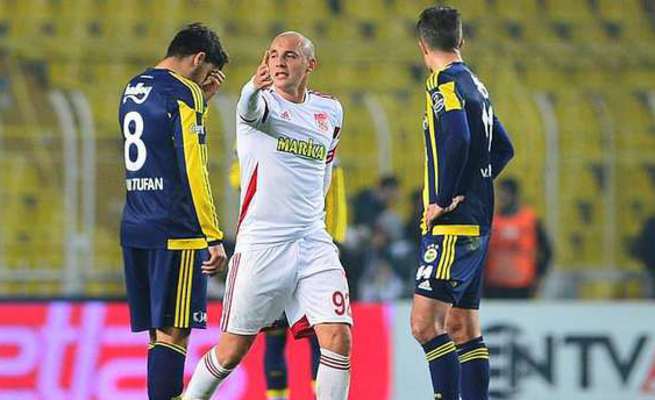 Aatif Chahechouhe, imza için İstanbul'a geldi