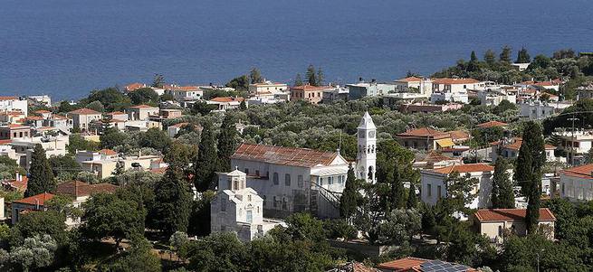 Sakız Adası'nda bin 200 Türk turist mahsur kaldı