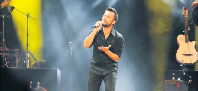 Tarkan Antalya’yı salladı
