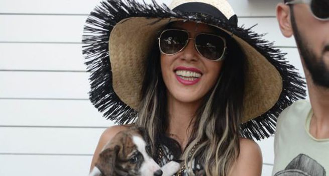 Hande Yener'den Hadise'ye zeytin dalı