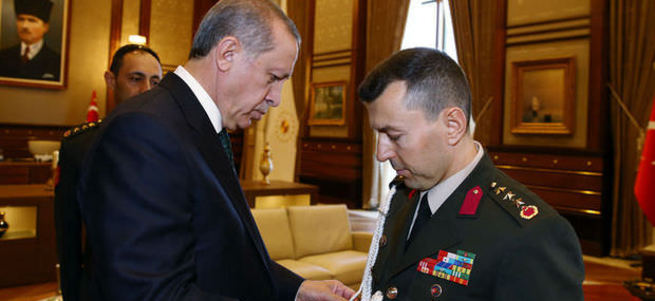FETÖ'cü yaverlerin hain planı tutmadı!