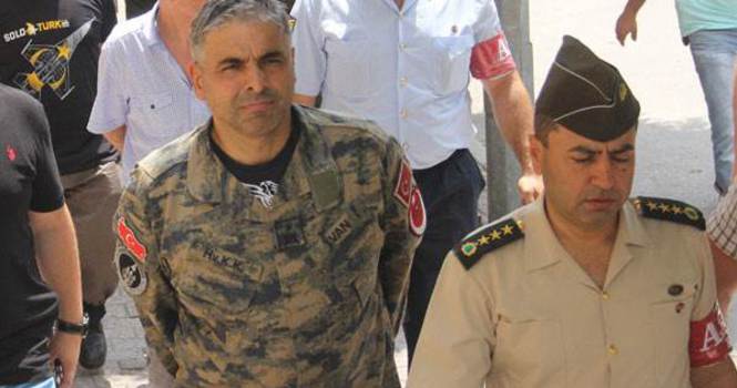 O komutan ABD'den sığınma talebi istemiş
