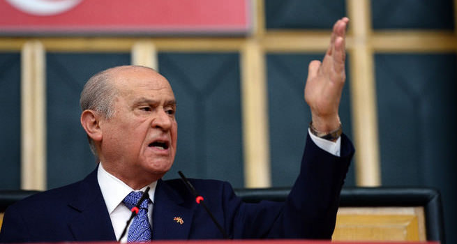 MHP Lideri Bahçeli, darbeci hainlere ateş püskürdü