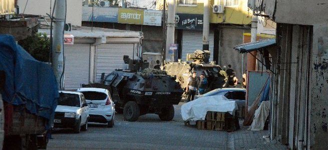 Diyarbakır’da operasyon sürüyor