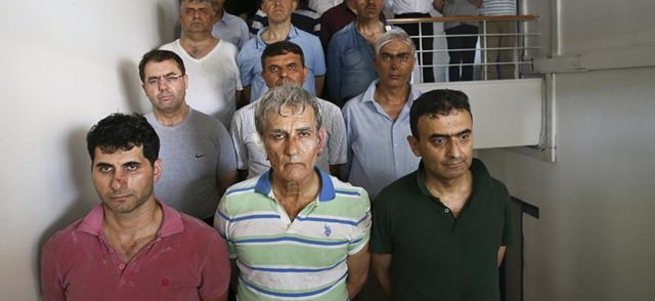 FETÖ'cüler bir ay önceden eşlerini boşamaya başlamışlar!