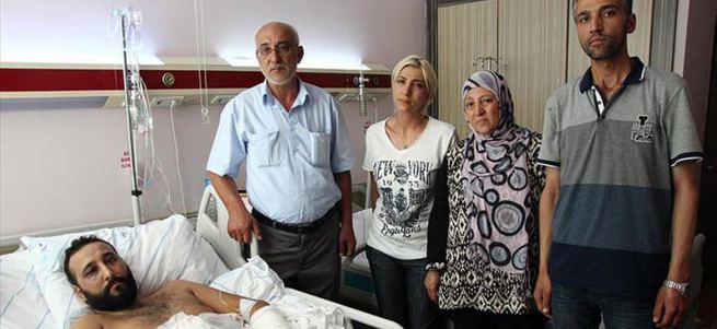 Darbeye direnen genci ikinci kattan attılar