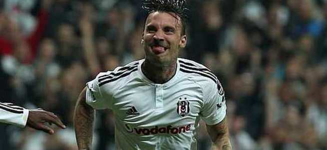 Alexis Delgado Beşiktaş'tan resmen ayrıldı